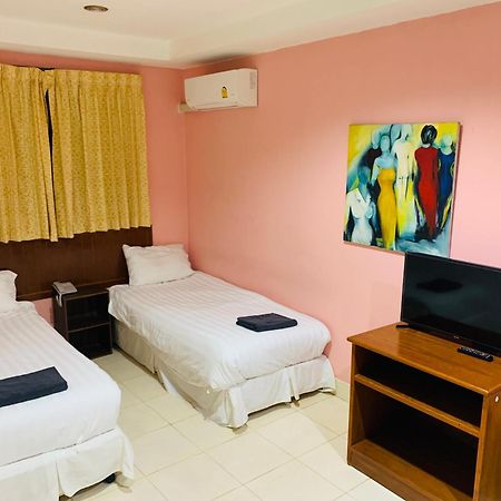 Sun & Beach Pattaya Exterior photo