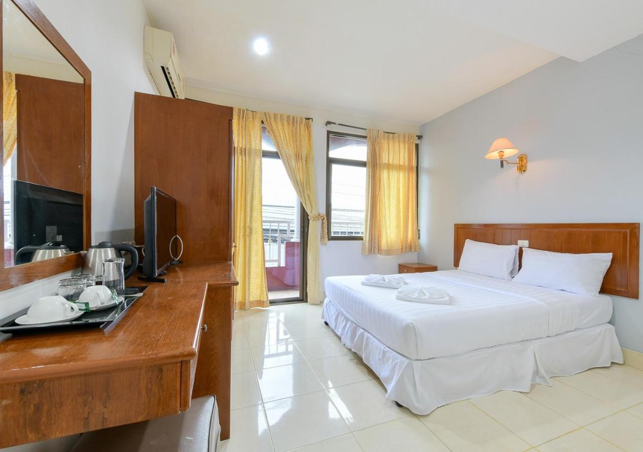 Sun & Beach Pattaya Exterior photo