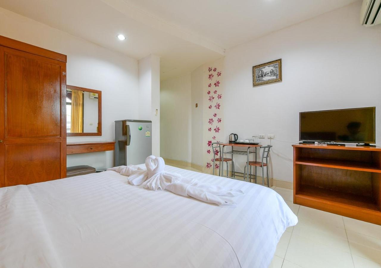 Sun & Beach Pattaya Exterior photo