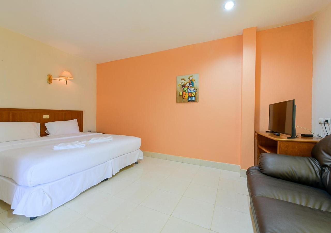 Sun & Beach Pattaya Exterior photo