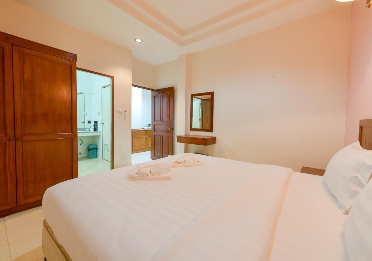 Sun & Beach Pattaya Exterior photo