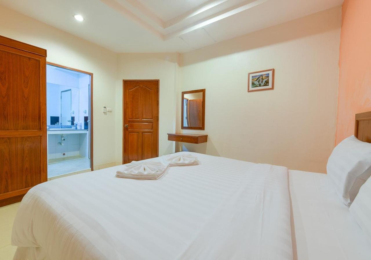 Sun & Beach Pattaya Exterior photo