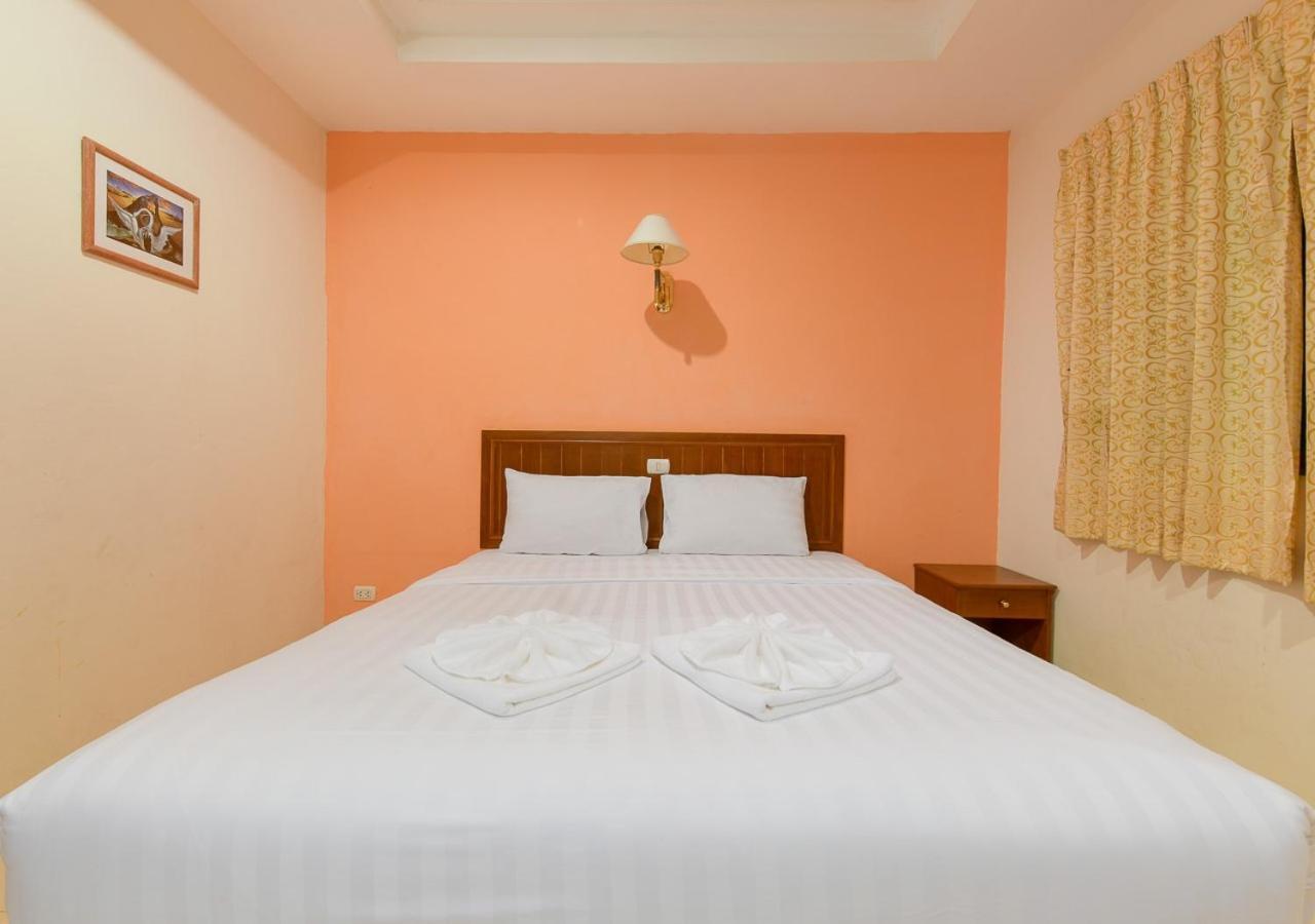 Sun & Beach Pattaya Exterior photo