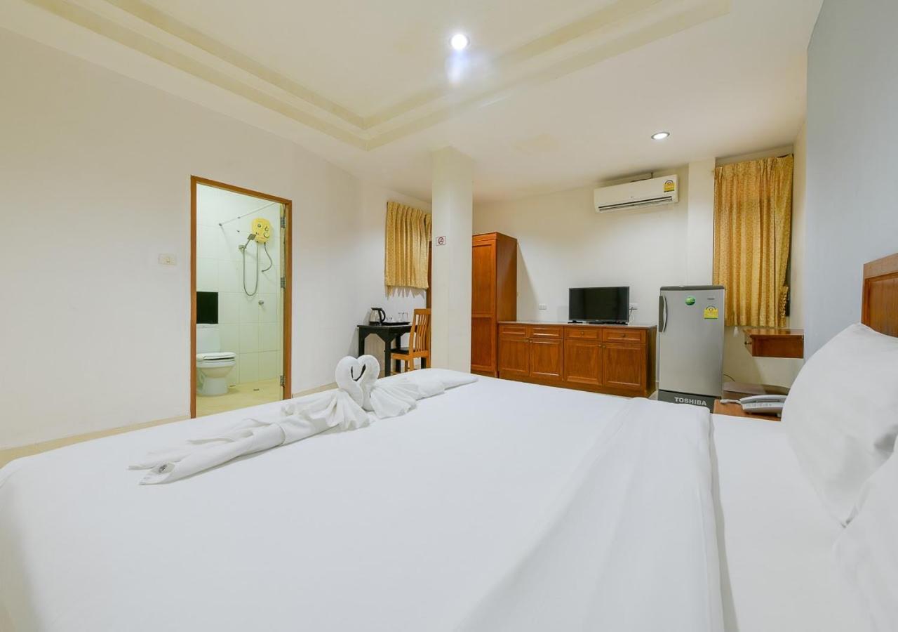 Sun & Beach Pattaya Exterior photo