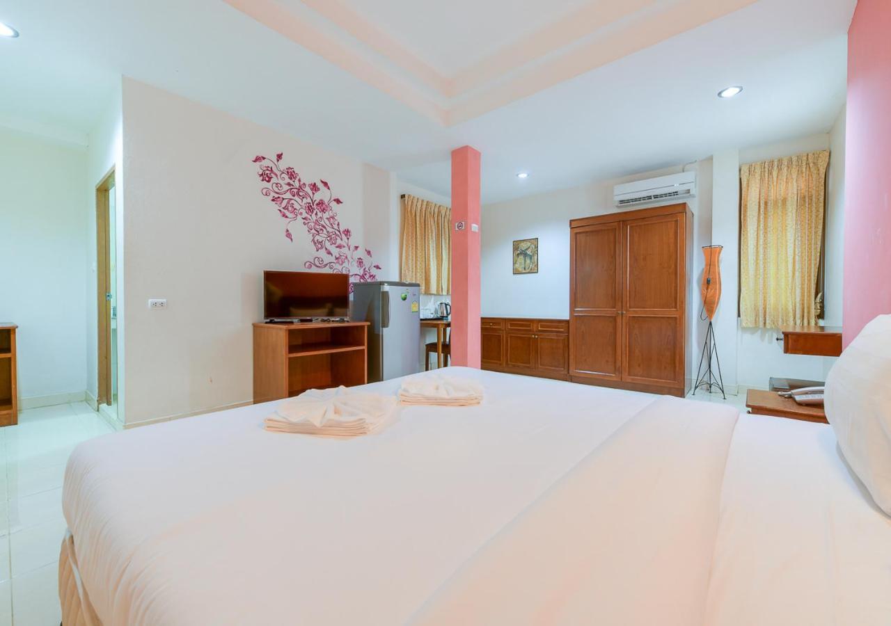 Sun & Beach Pattaya Exterior photo