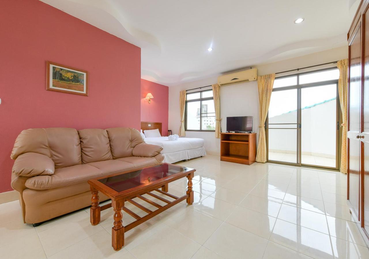 Sun & Beach Pattaya Exterior photo