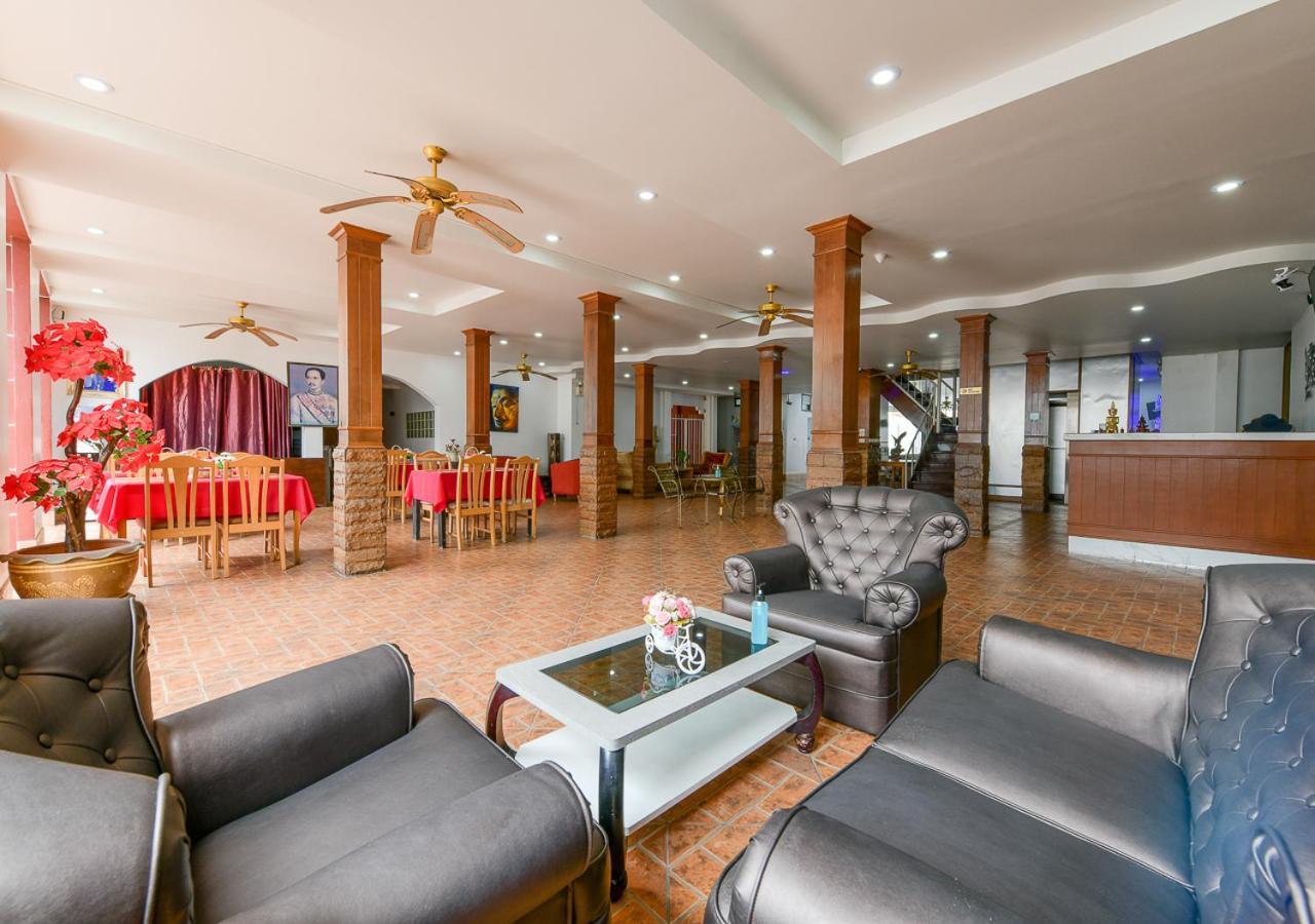 Sun & Beach Pattaya Exterior photo