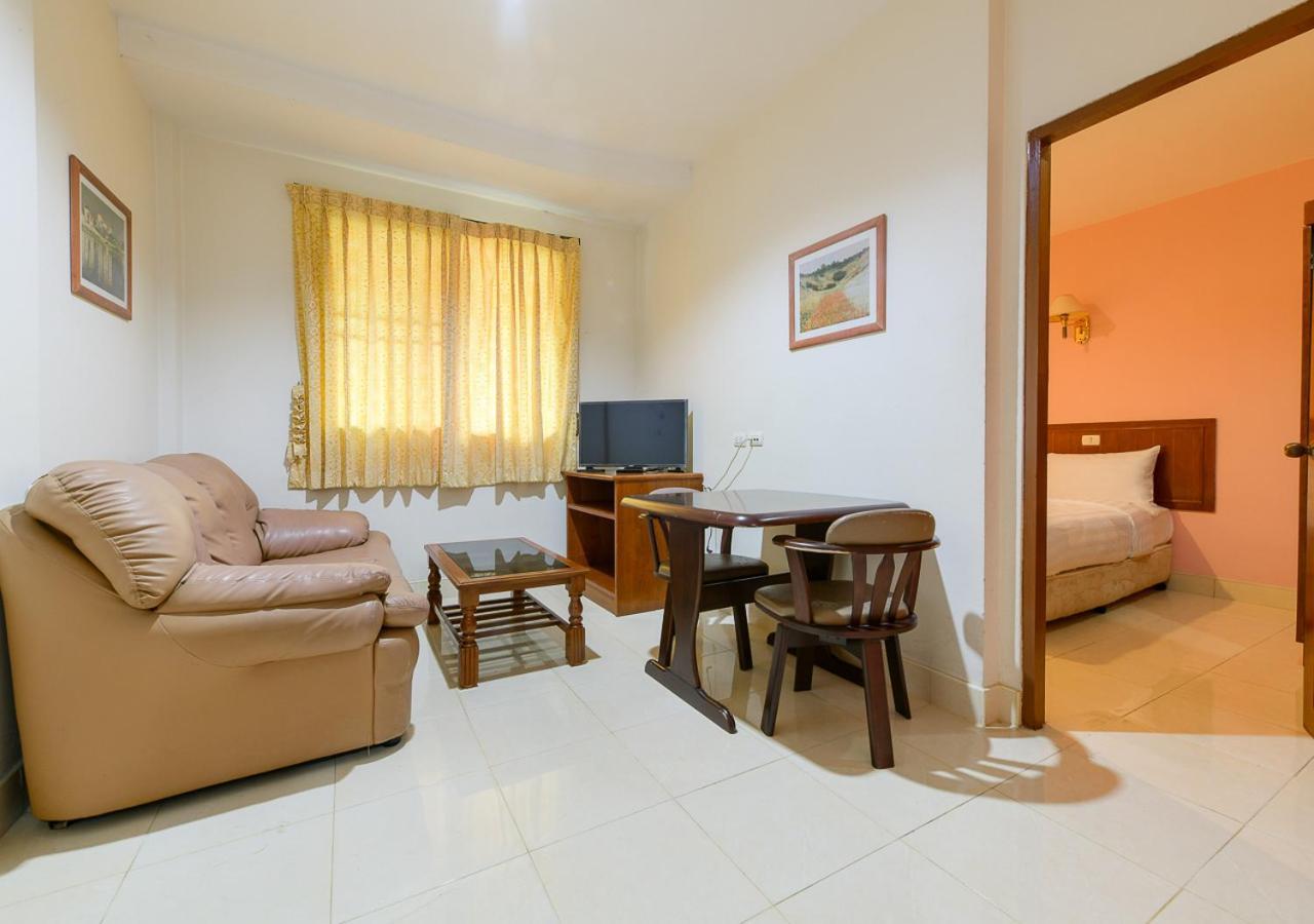 Sun & Beach Pattaya Exterior photo