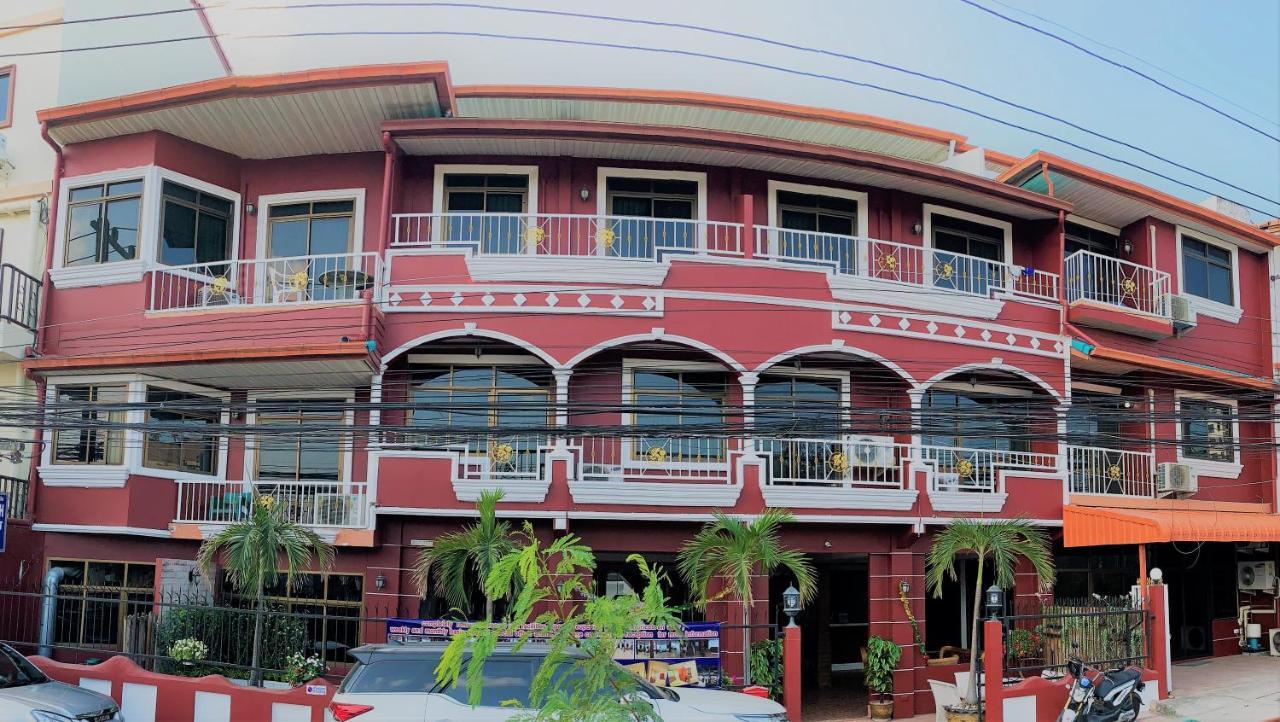 Sun & Beach Pattaya Exterior photo